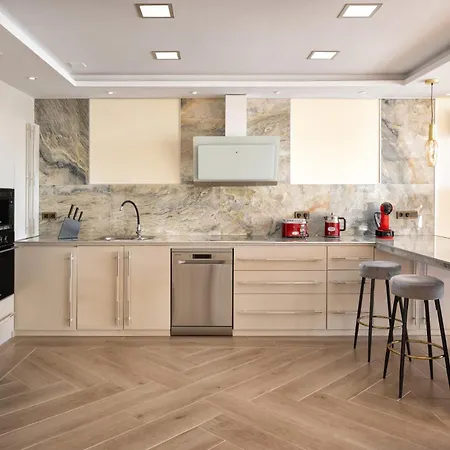 Casa Honey First Line Villa-puerto Banus Golden Mile 马尔韦利亚